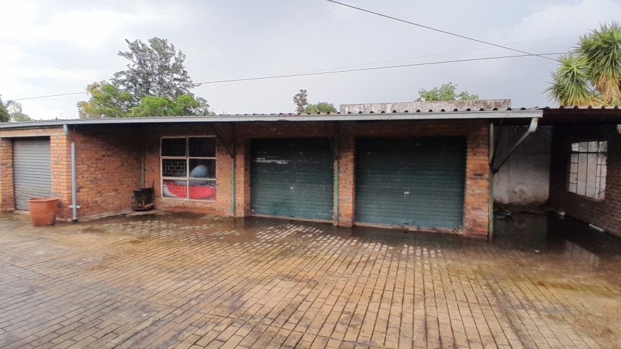 7 Bedroom Property for Sale in Rietfontein SH Gauteng