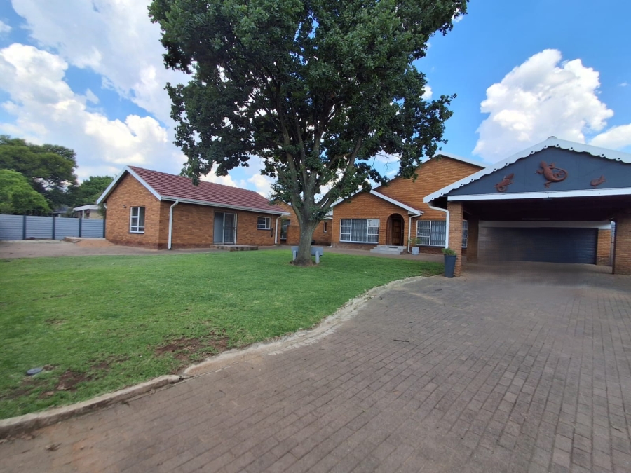 3 Bedroom Property for Sale in Visagie Park Gauteng