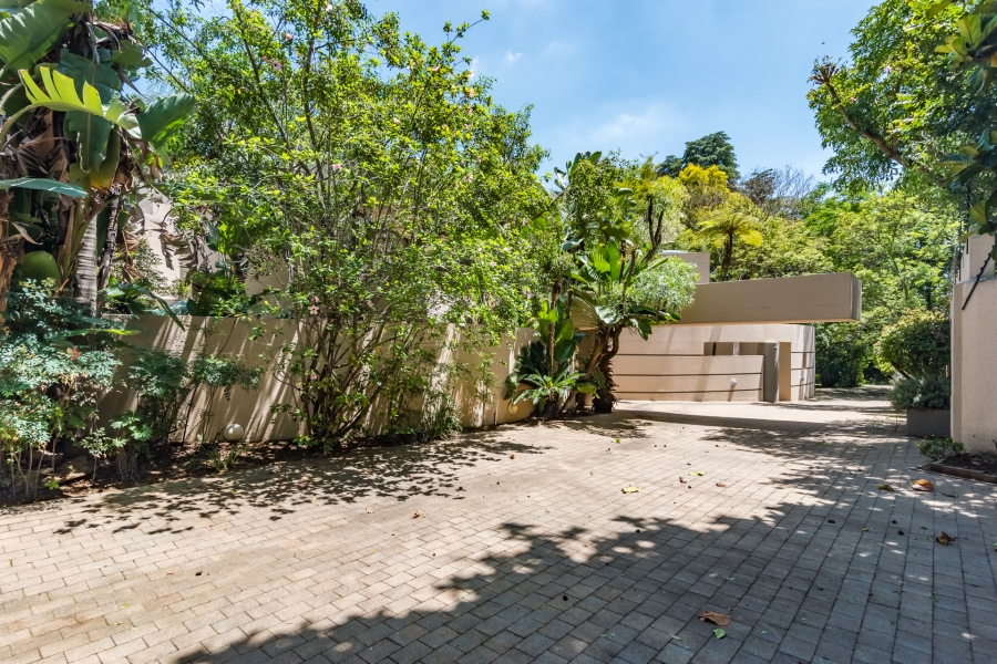 5 Bedroom Property for Sale in Bryanston Gauteng