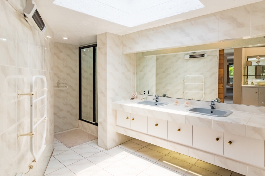 5 Bedroom Property for Sale in Bryanston Gauteng