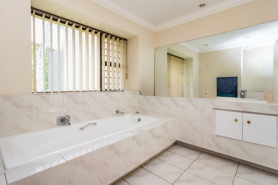 5 Bedroom Property for Sale in Bryanston Gauteng