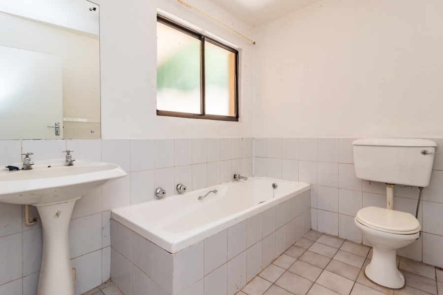 5 Bedroom Property for Sale in Bryanston Gauteng