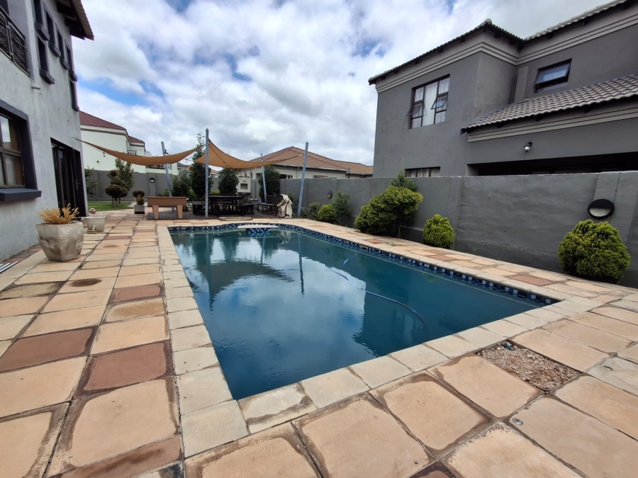 3 Bedroom Property for Sale in Theresa Park Gauteng