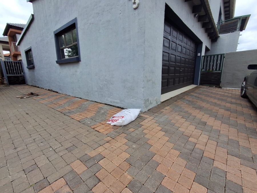 3 Bedroom Property for Sale in Theresa Park Gauteng