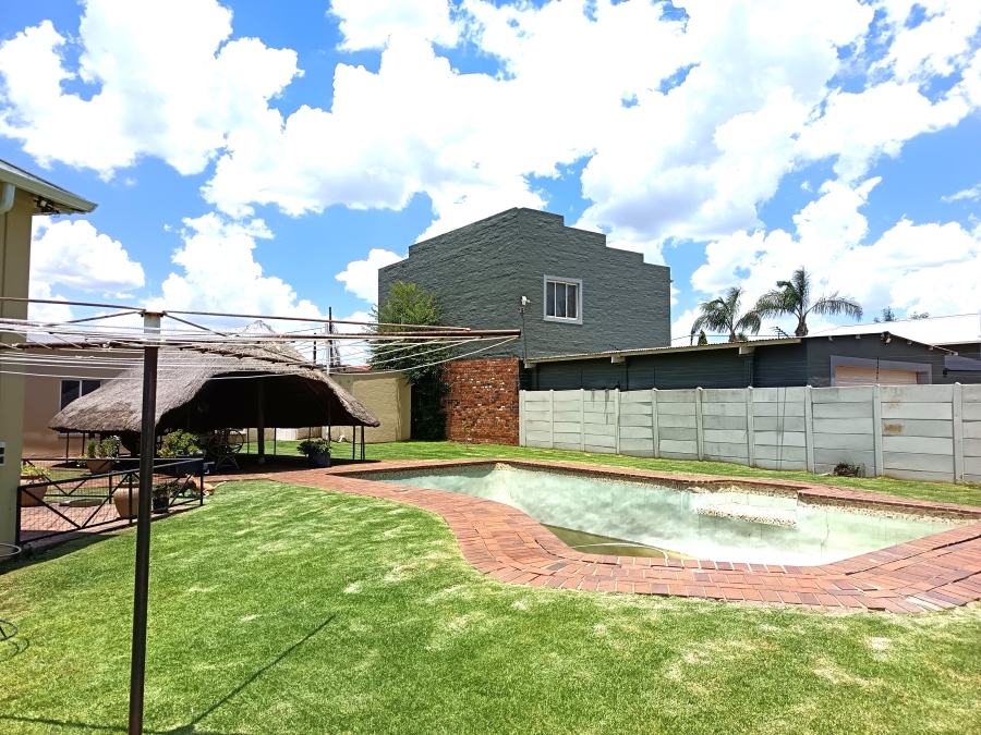 3 Bedroom Property for Sale in Brakpan Central Gauteng