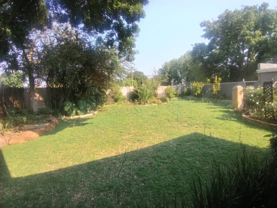 4 Bedroom Property for Sale in Farrarmere Gauteng