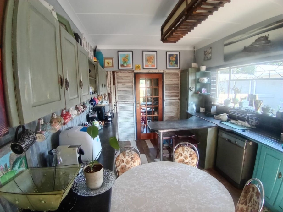 4 Bedroom Property for Sale in Farrarmere Gauteng