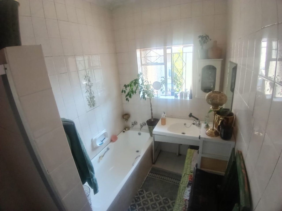 4 Bedroom Property for Sale in Farrarmere Gauteng