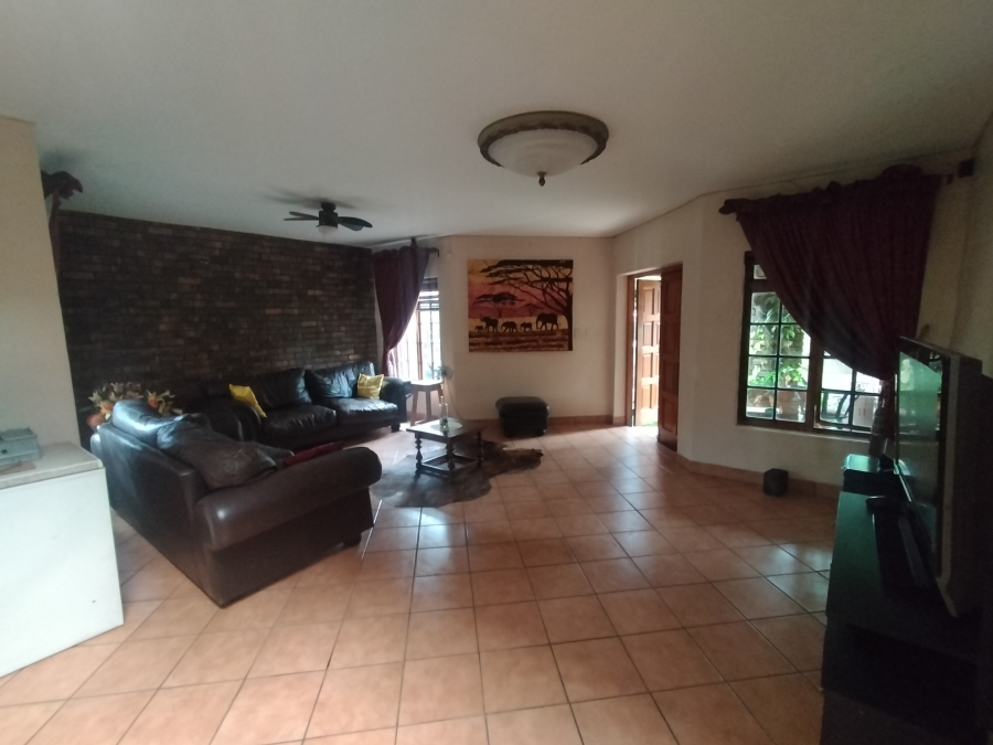 6 Bedroom Property for Sale in Pretoria North Gauteng