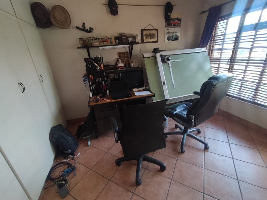 6 Bedroom Property for Sale in Pretoria North Gauteng