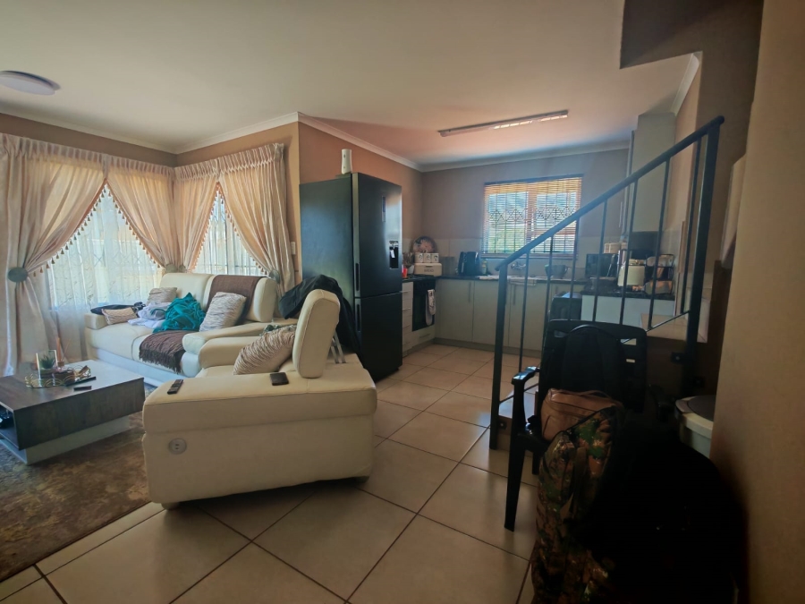 To Let 3 Bedroom Property for Rent in Eldorette Gauteng