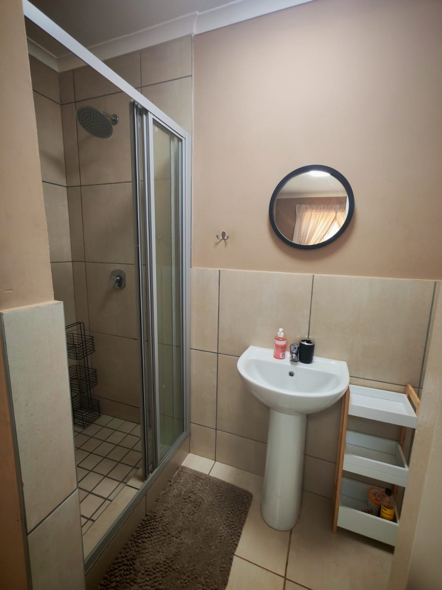 To Let 3 Bedroom Property for Rent in Eldorette Gauteng