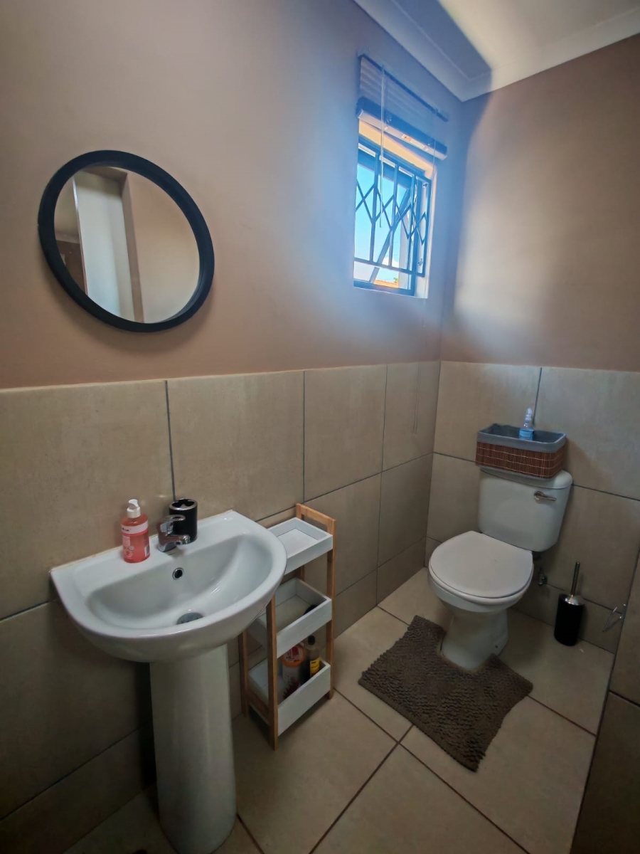 To Let 3 Bedroom Property for Rent in Eldorette Gauteng
