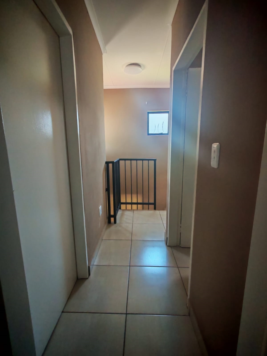 To Let 3 Bedroom Property for Rent in Eldorette Gauteng