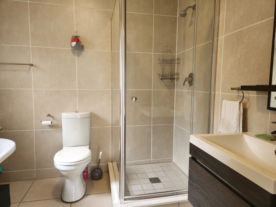 3 Bedroom Property for Sale in Greenstone Hill Gauteng
