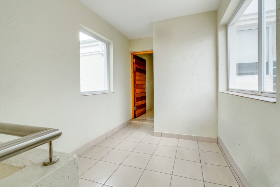 2 Bedroom Property for Sale in Bryanston Gauteng