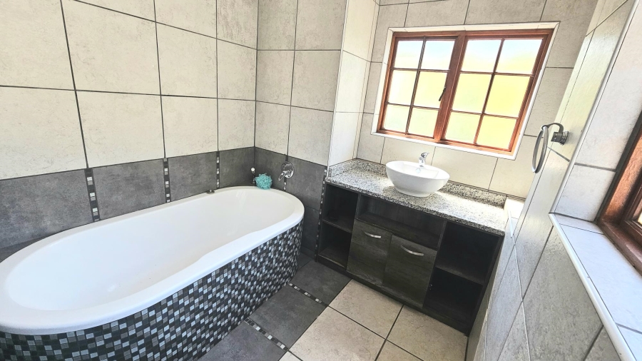 6 Bedroom Property for Sale in Irene Gauteng