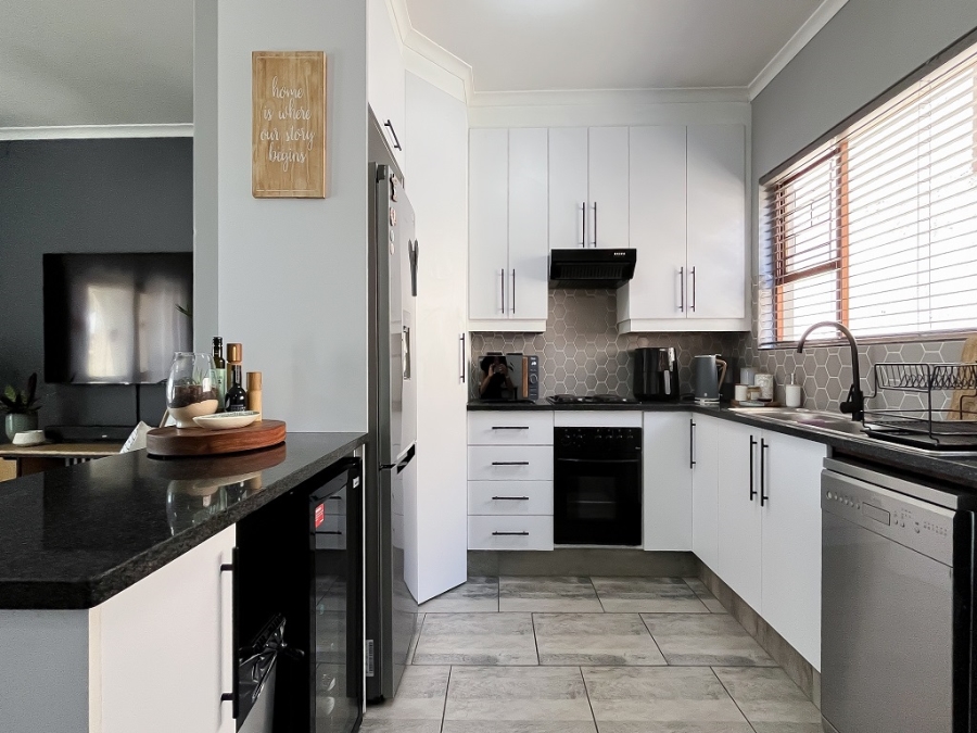 2 Bedroom Property for Sale in Meyersdal Gauteng