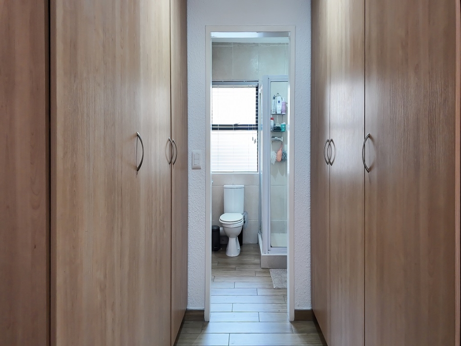 2 Bedroom Property for Sale in Meyersdal Gauteng