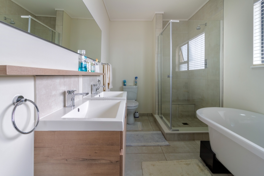 4 Bedroom Property for Sale in Amorosa Gauteng