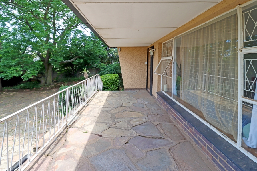 To Let 3 Bedroom Property for Rent in Linden Gauteng