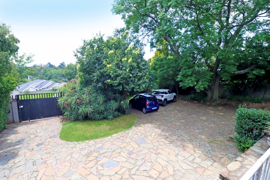 To Let 3 Bedroom Property for Rent in Linden Gauteng