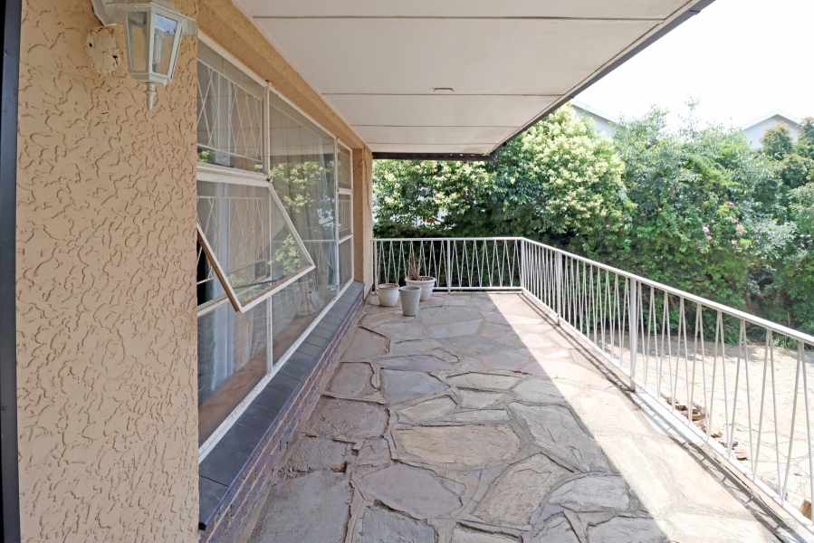 To Let 3 Bedroom Property for Rent in Linden Gauteng