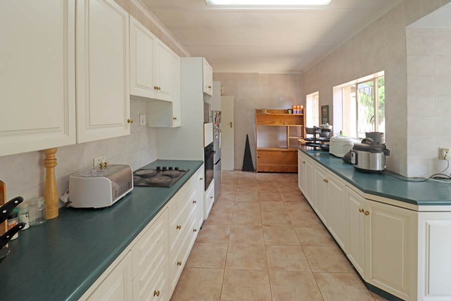 To Let 3 Bedroom Property for Rent in Linden Gauteng