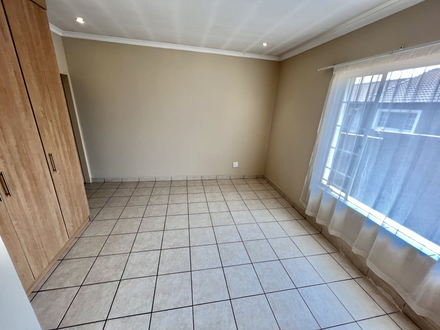 3 Bedroom Property for Sale in Thatchfield Estate Gauteng
