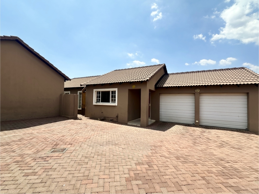 3 Bedroom Property for Sale in Thatchfield Estate Gauteng