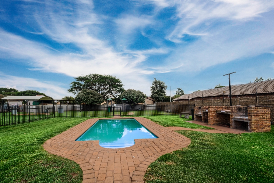 2 Bedroom Property for Sale in Bergbron Gauteng