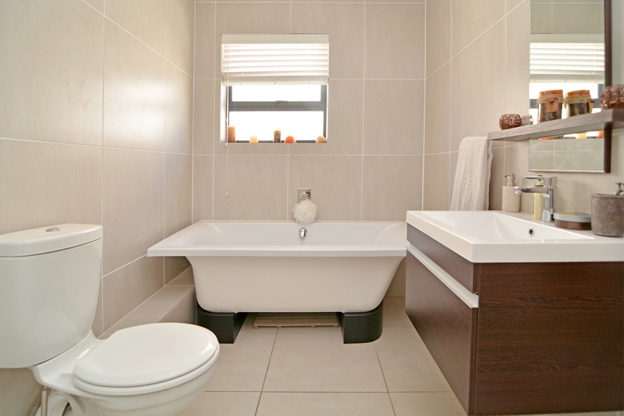 To Let 2 Bedroom Property for Rent in Greenstone Hill Gauteng