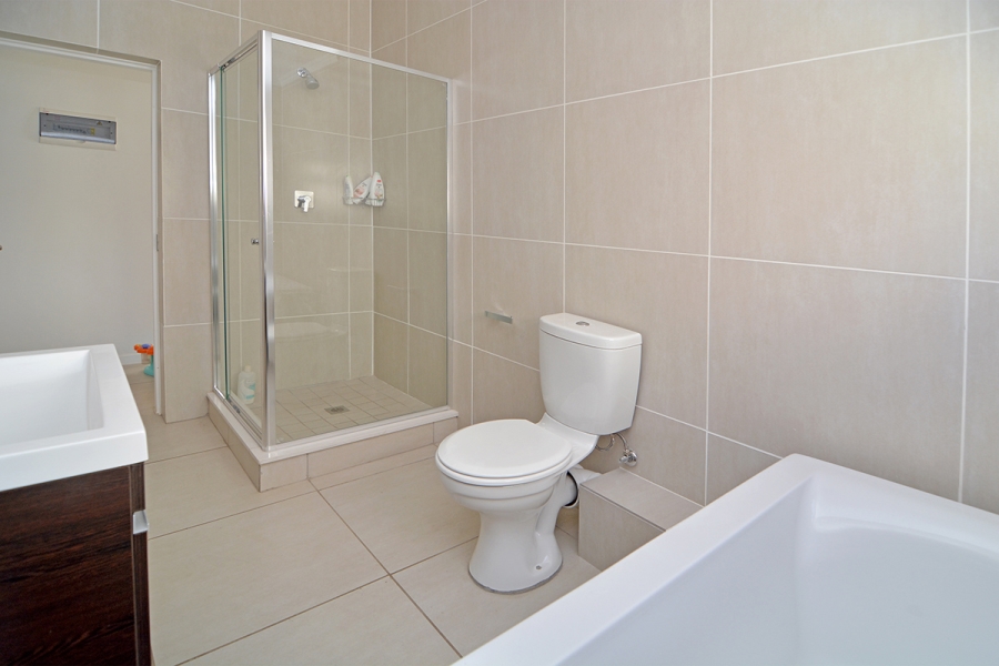 To Let 2 Bedroom Property for Rent in Greenstone Hill Gauteng