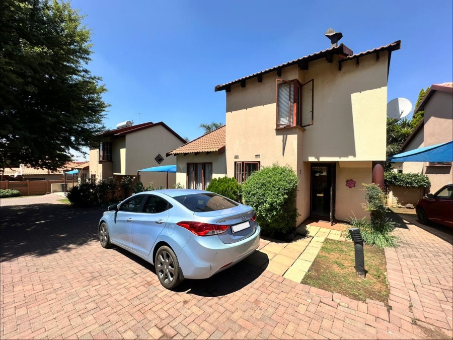 3 Bedroom Property for Sale in Liefde en Vrede Gauteng
