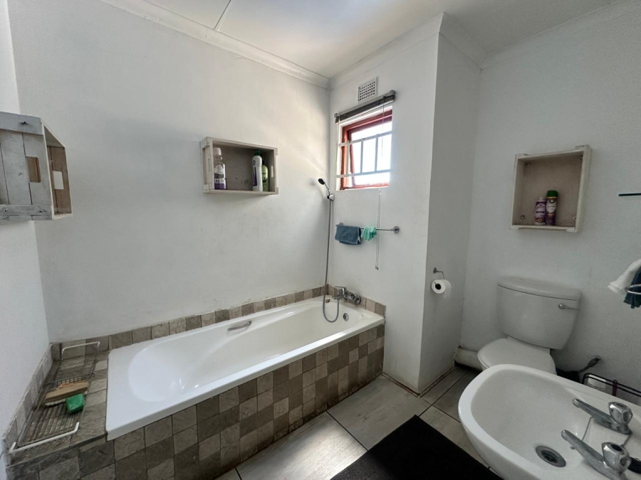 3 Bedroom Property for Sale in Liefde en Vrede Gauteng