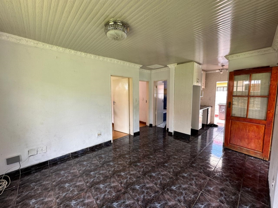 2 Bedroom Property for Sale in Meredale Gauteng