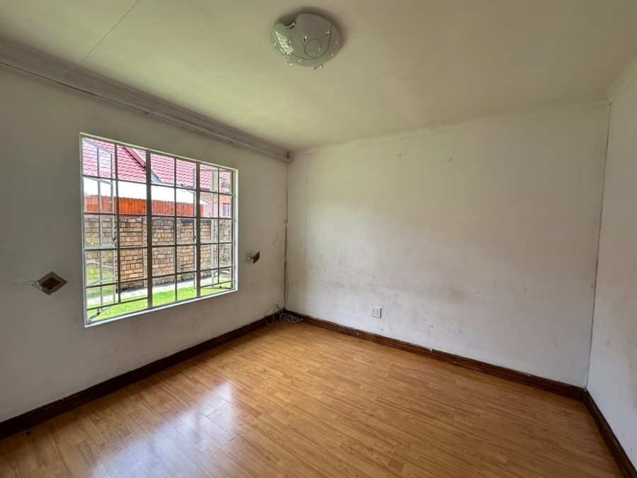 2 Bedroom Property for Sale in Meredale Gauteng