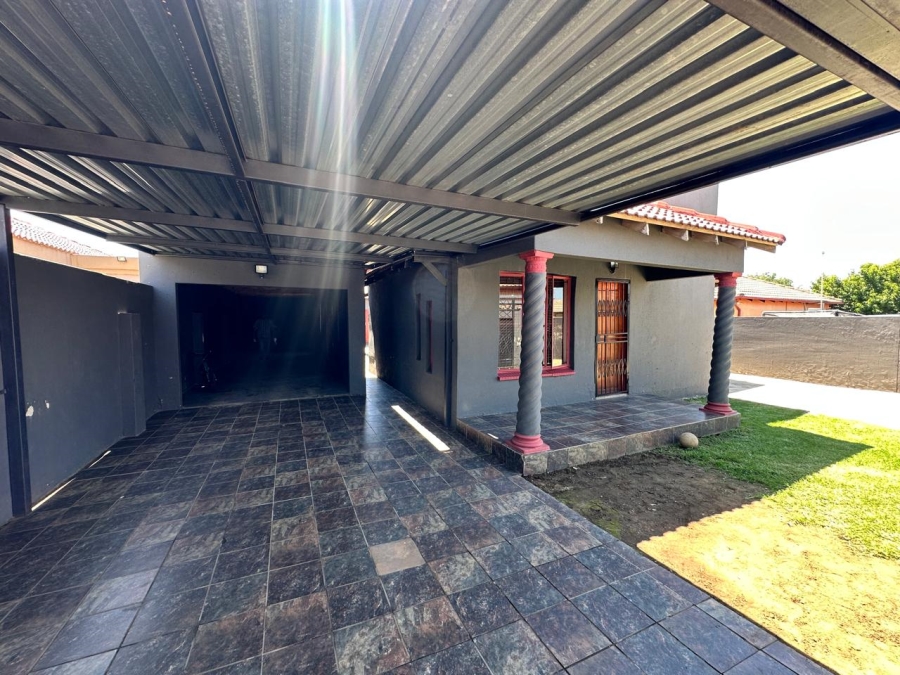 3 Bedroom Property for Sale in Alveda Park Gauteng