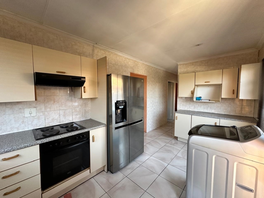 3 Bedroom Property for Sale in Alveda Park Gauteng