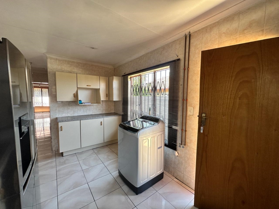 3 Bedroom Property for Sale in Alveda Park Gauteng