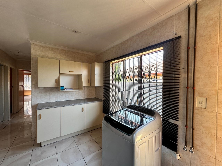 3 Bedroom Property for Sale in Alveda Park Gauteng