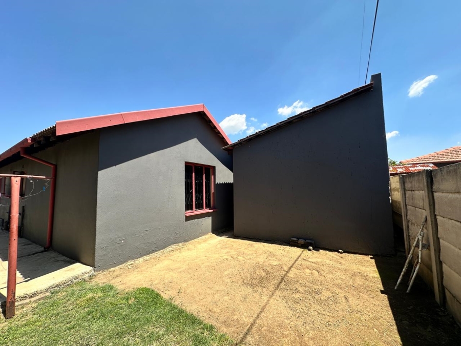 3 Bedroom Property for Sale in Alveda Park Gauteng