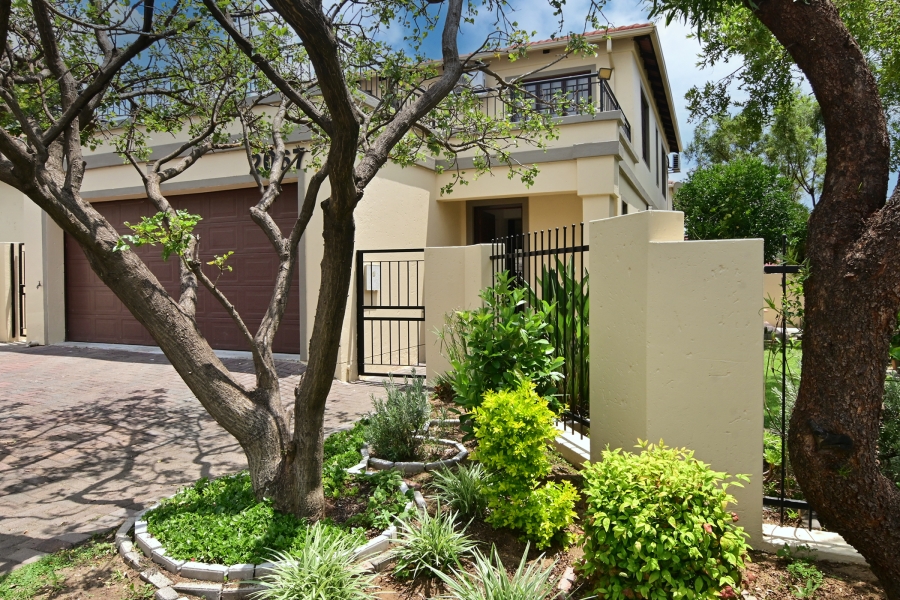 3 Bedroom Property for Sale in Noordwyk Gauteng