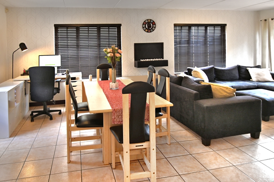 3 Bedroom Property for Sale in Noordwyk Gauteng