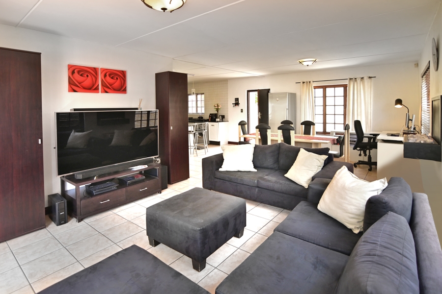 3 Bedroom Property for Sale in Noordwyk Gauteng