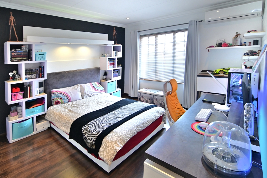 3 Bedroom Property for Sale in Noordwyk Gauteng