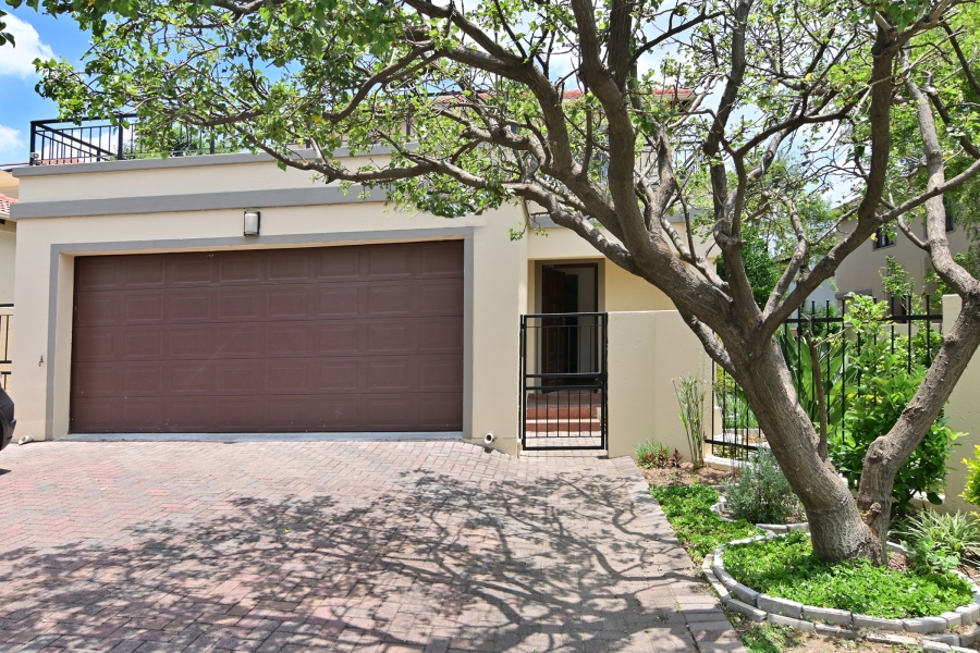 3 Bedroom Property for Sale in Noordwyk Gauteng