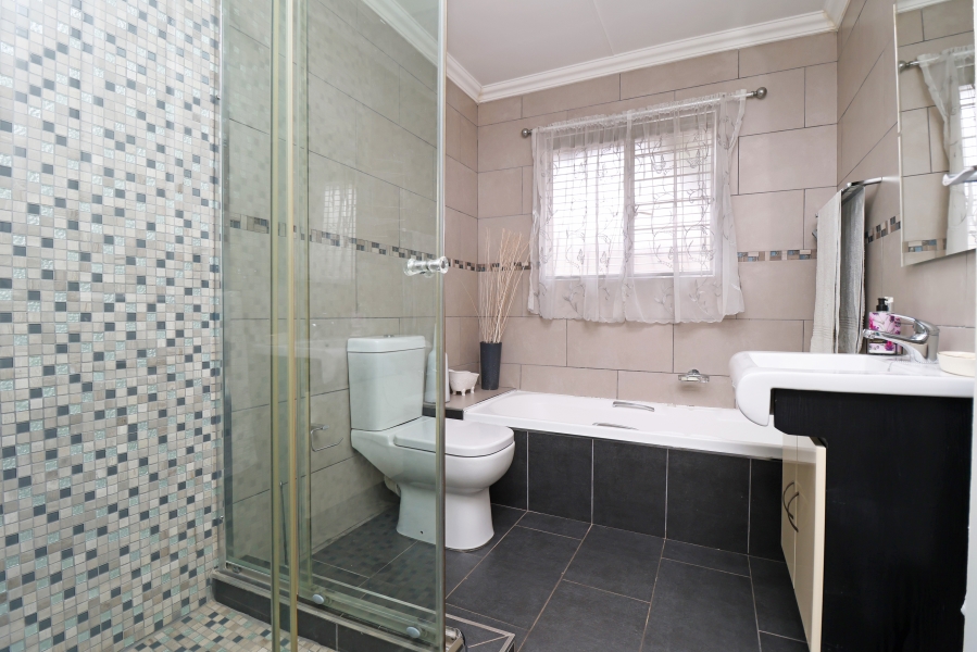 2 Bedroom Property for Sale in Northwold Gauteng