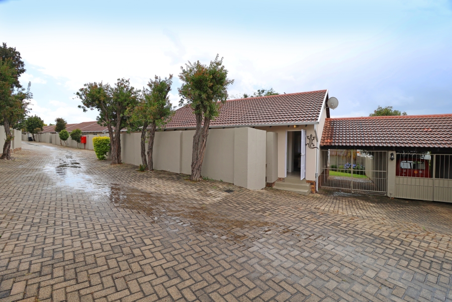 2 Bedroom Property for Sale in Northwold Gauteng