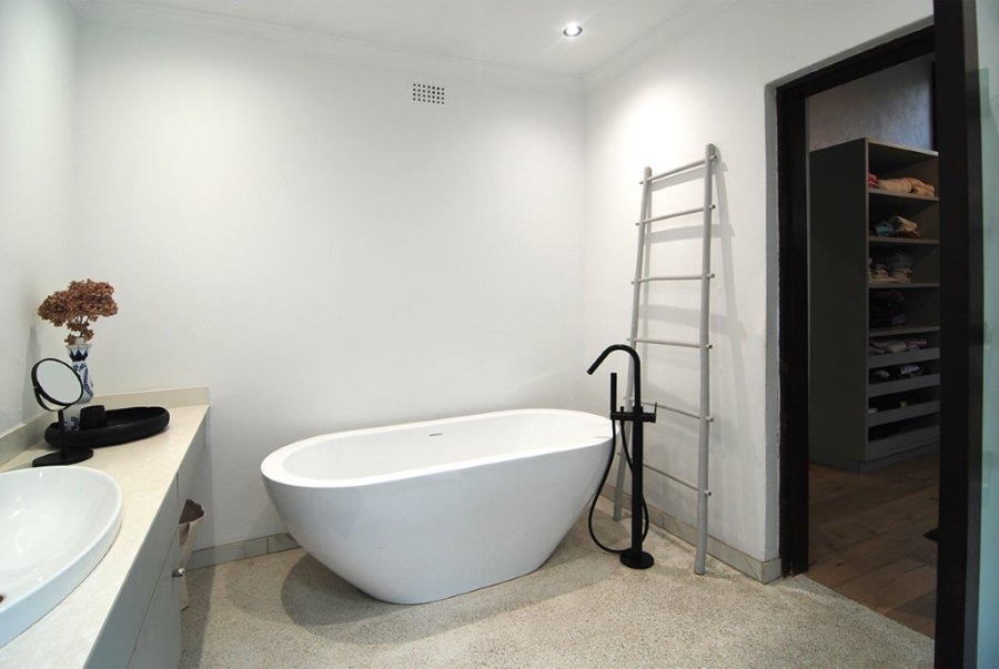 3 Bedroom Property for Sale in Lonehill Gauteng